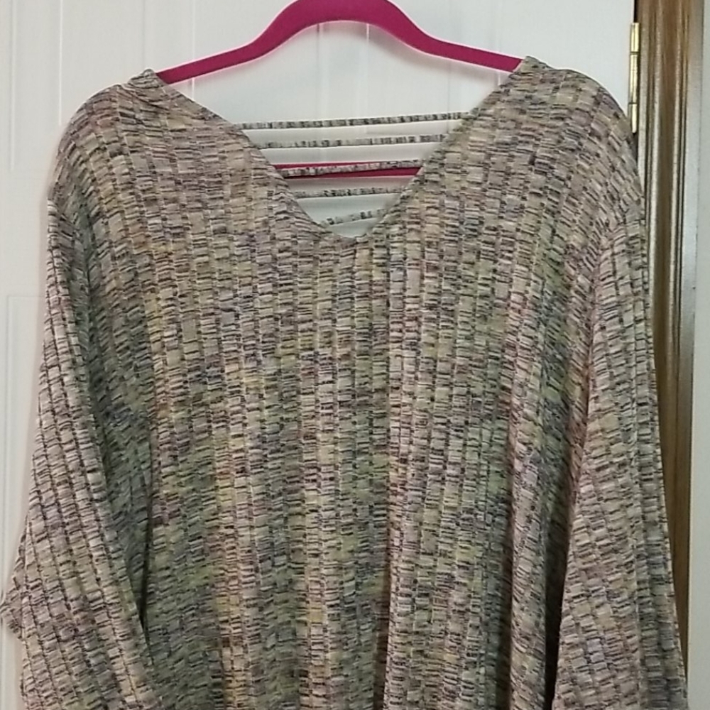 Light weight sweater - Picture 4 of 4